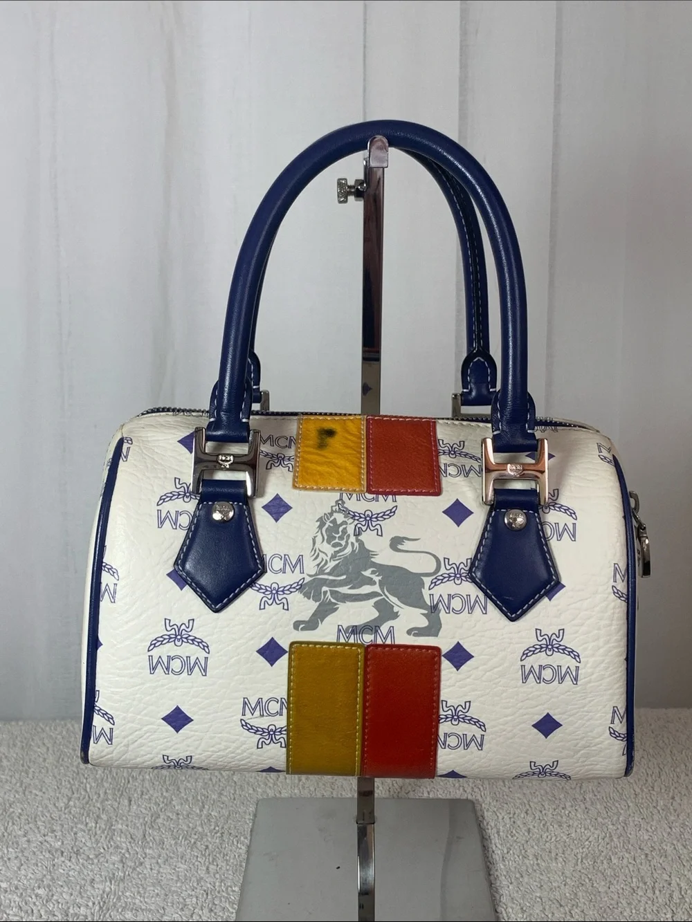 GUC MCM Visetos Princess Lion Satchel
